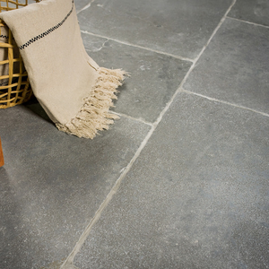 Picture of Rutland Grey Tumbled Limestone Outdoor Paving Slabs